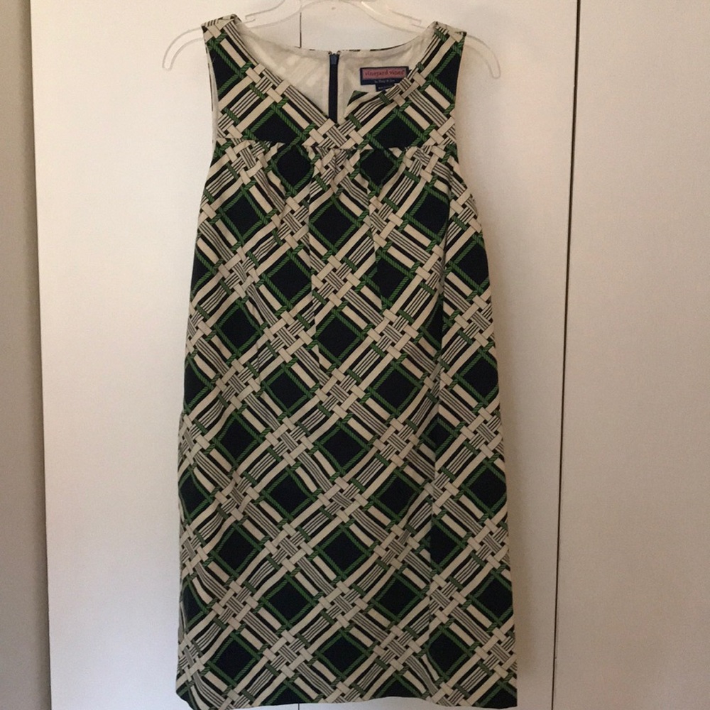 Vineyard vines shift dress